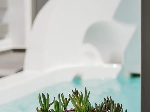 Amphitrite Suites Santorini