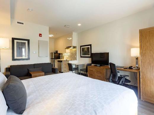 Executive Residency by BW Calgary City View North