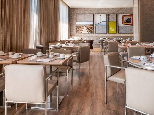 AC Hotel by Marriott Málaga Palacio