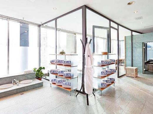 Monopol art boutique