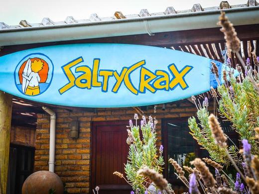 Saltycrax Backpackers and Surf Hostel