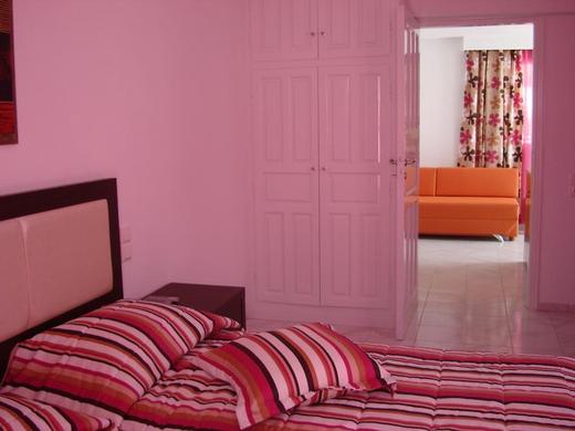 Elena Studios & Suites