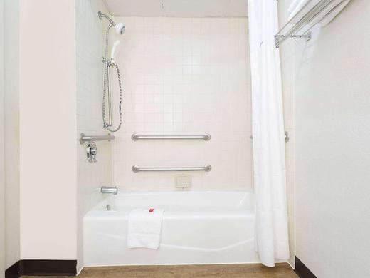 Days Inn by Wyndham Harrisburg North