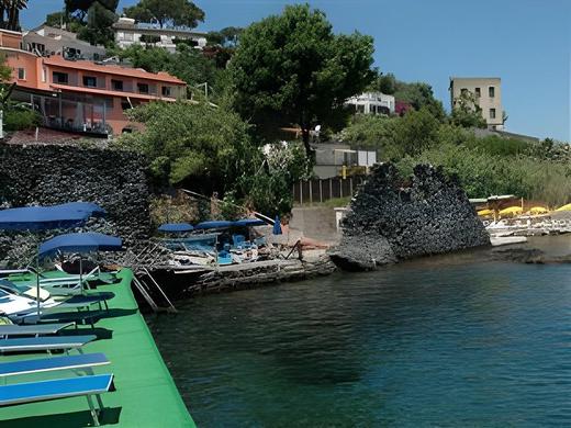 Strand Hotel Delfini