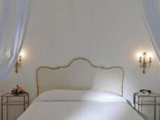 Pazziella Garden & Suites