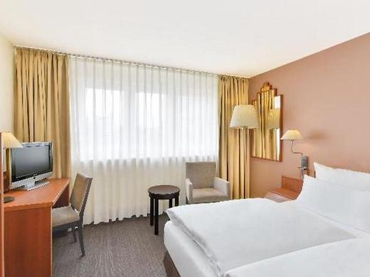 Spark by Hilton Stuttgart Sindelfingen