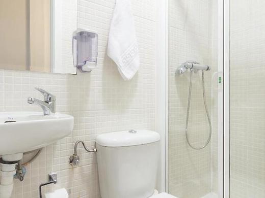 Hostal Gran Vía 63 Rooms