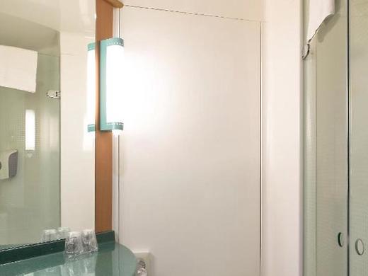 Me And All Hotel Berlin East Side, Jdv By Hyatt