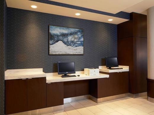 Courtyard by Marriott Los Angeles LAX/Century Boulevard