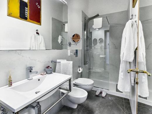 Piazza Carita Boutique Hotel