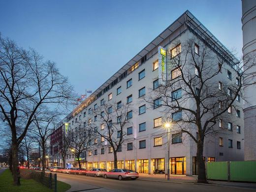 Holiday Inn Express Berlin City Centre