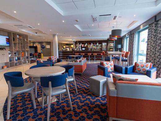 Holiday Inn Express Dunfermline