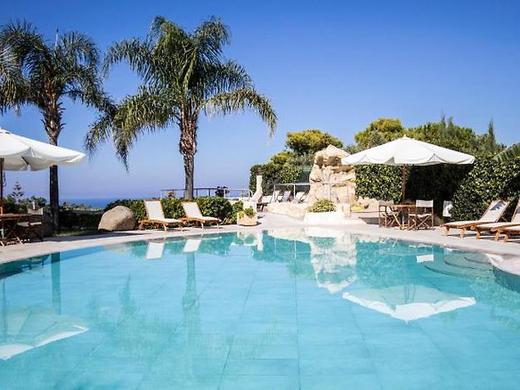 L' Arcobaleno Resort