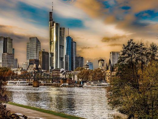 Ramada by Wyndham Frankfurt Central Station