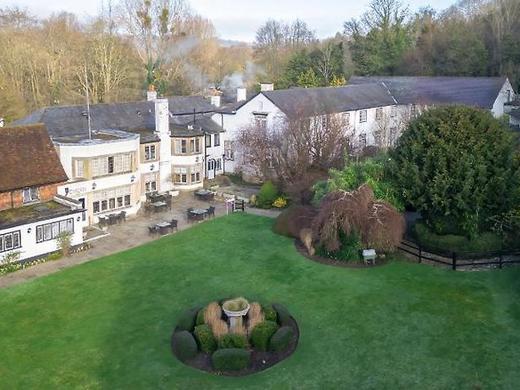 Sunday Box Hill Burford Bridge Hotel