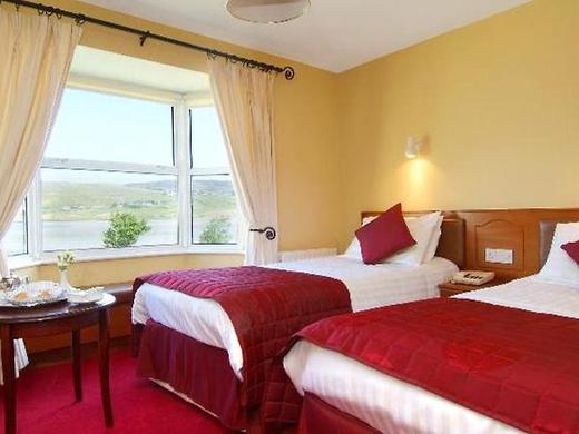 Arnolds Hotel & Riding Stables