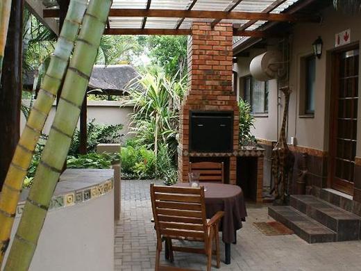 Ndiza Lodge and Cabanas