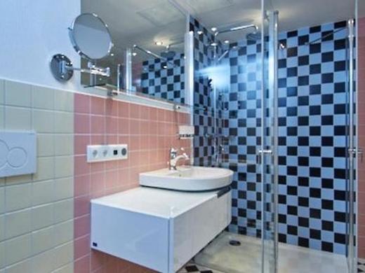 BERNSTEIN 50'S SEASIDE MOTEL