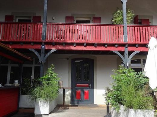 Chez Maman Hotel & Restaurant