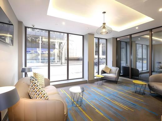 City Sleeper at Royal National Hotel