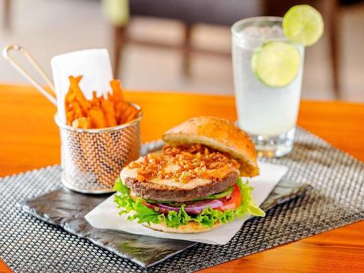 Hyatt Place Los Cabos