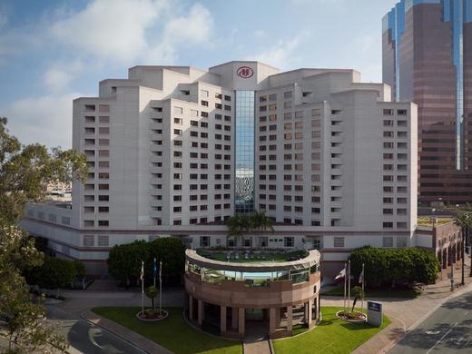 Hilton Long Beach & Executive Meeting Center