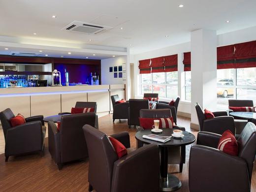 Holiday Inn Express Glasgow Airport