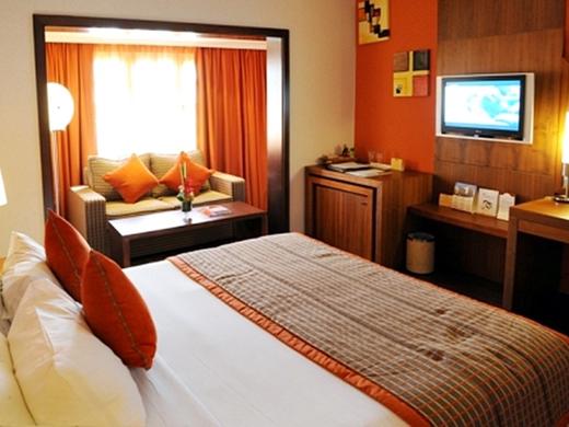 Ascot Hotel