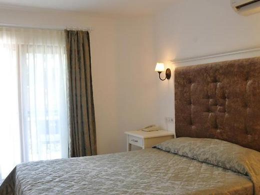 Ata Lagoon Beach Hotel