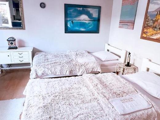 Apartments Aerodrom