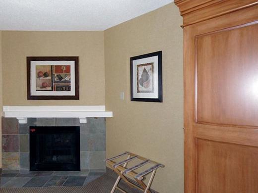 Fireside Inn on Moonstone Beach