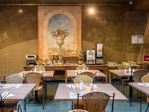 Arass Hotel & Business Flats