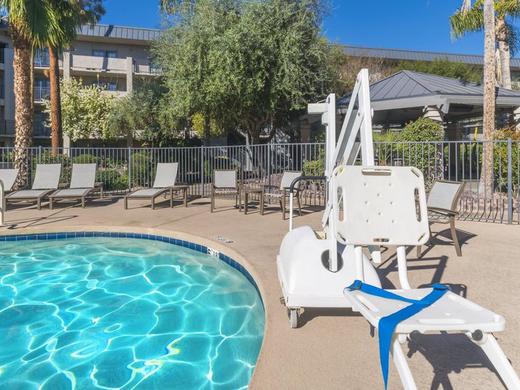 Holiday Inn & Suites Phoenix Airport North