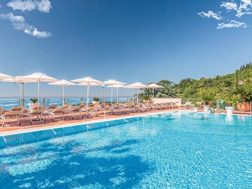 Madrigale Panoramic & Lifestyle Hotel