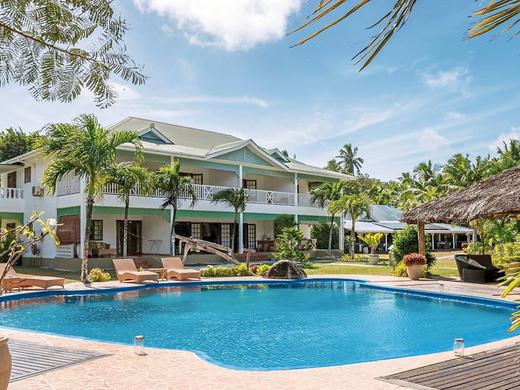 L'Habitation Cerf Island