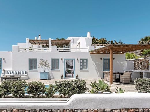 Anema Luxury Suites and Villas