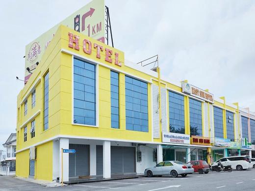 East Sun Hotel by ZUZU