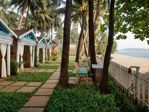 Larisa Beach Resort by Svenska