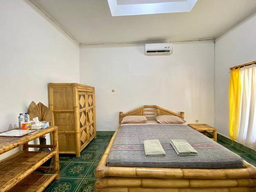 Duyung Rooms and Resto by ZUZU