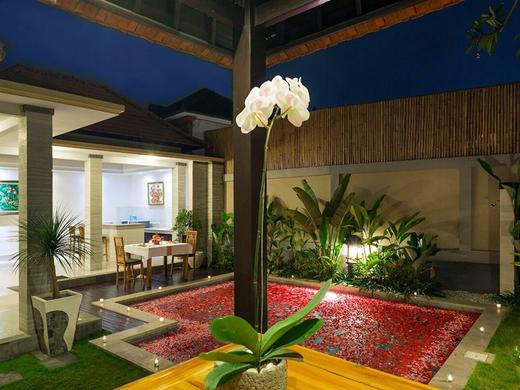 Kubal Villa and Living Seminyak
