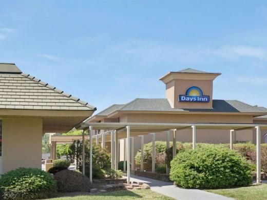 Days Inn by Wyndham Charlotte/Woodlawn Near Carowinds