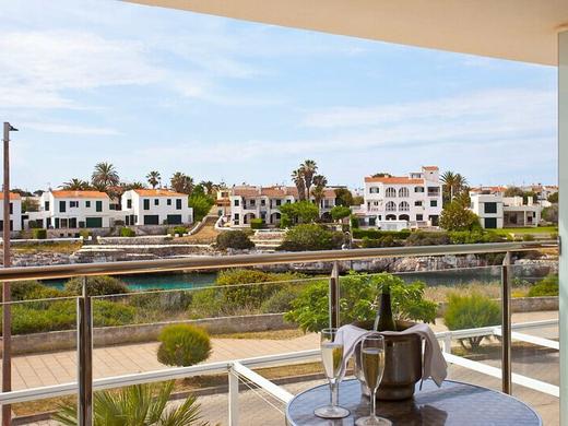 Seth Port Ciutadella