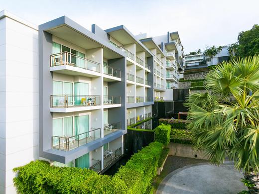 Sugar Palm Grand Hillside