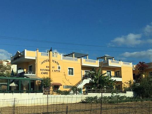 Dioskouroi Apartments