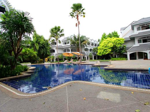 Pooh Beach Resort & Spa