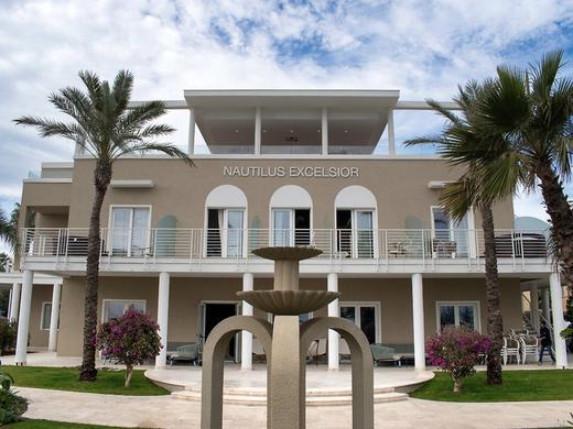 Nautilus Excelsior - Adults Only