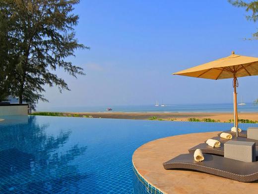 Twin Lotus Resort & Spa