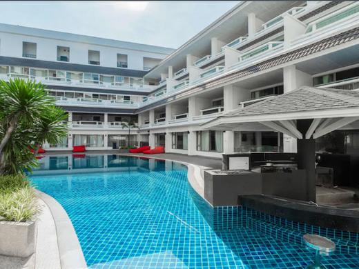 Radisson Red Phuket Patong Beach