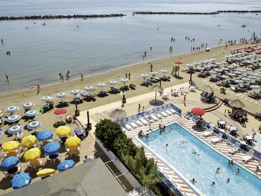 Club Hotel Bikini & Tropicana