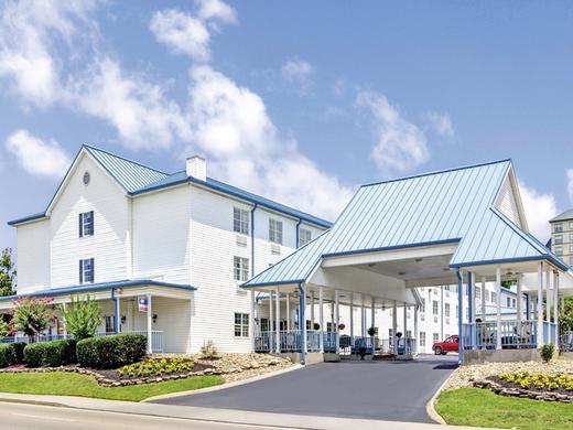 Ramada Pigeon Forge North